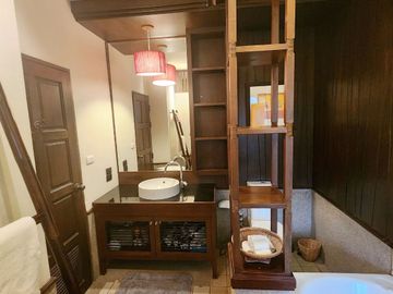 Beautiful house for sale with built-in furniture made of real wood, Lanna Resort style