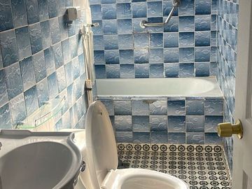 VENDE DEPARTAMENTO RECIEN REMODELADO, SAN VICENTE DE PAUL, MACUL, 3 DORMITORIOS, 1 BAÑO, TERRAZA, A PASOS DE METRO LAS TORRES