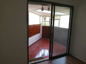 VENDE DEPARTAMENTO RECIEN REMODELADO, SAN VICENTE DE PAUL, MACUL, 3 DORMITORIOS, 1 BAÑO, TERRAZA, A PASOS DE METRO LAS TORRES