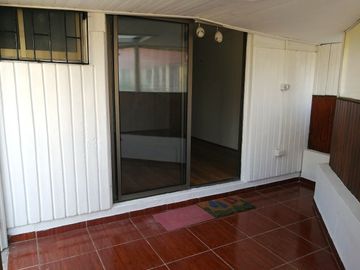 VENDE DEPARTAMENTO RECIEN REMODELADO, SAN VICENTE DE PAUL, MACUL, 3 DORMITORIOS, 1 BAÑO, TERRAZA, A PASOS DE METRO LAS TORRES