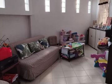FOR SALE Bungalow house in Project 4 QC