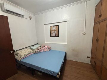 FOR SALE Bungalow house in Project 4 QC