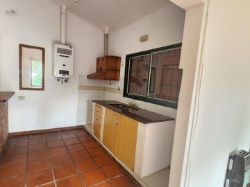 OPORTUNIDAD DE VENTA , CASA 3 DORMITORIOS