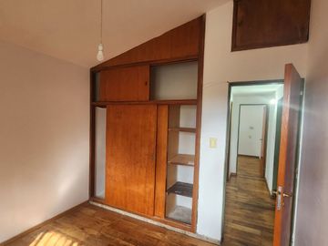 OPORTUNIDAD DE VENTA , CASA 3 DORMITORIOS