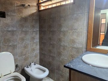 OPORTUNIDAD DE VENTA , CASA 3 DORMITORIOS