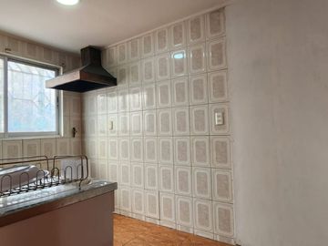 En venta casa ubicada en Calle Regimiento Arica (frente Colegio Altazor)