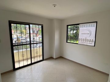 ARRIENDO CASA TRES HABITACIONES - LA ESTRELLA