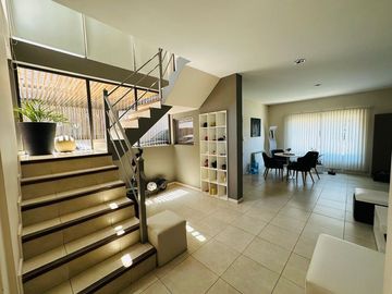 Casa a la venta en el dique de Tandil