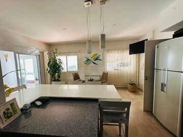 Casa a la venta en el dique de Tandil