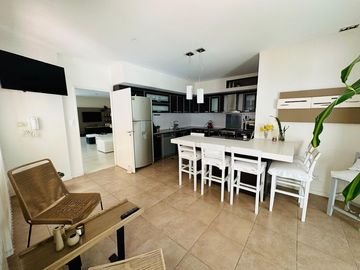 Casa a la venta en el dique de Tandil