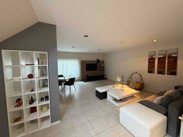 Casa a la venta en el dique de Tandil
