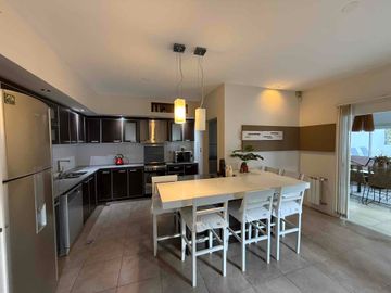Casa a la venta en el dique de Tandil