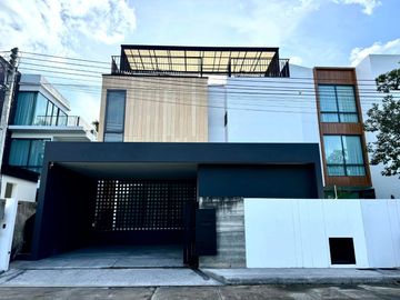 Luxury Modern Pool villa for sale in Jedyod, Fully furnished