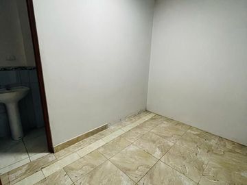 Vendo Casa De 3 Pisos+ Azotea En Asent. Humano 10 De Octubre