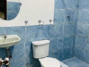 Vendo Casa De 3 Pisos+ Azotea En Asent. Humano 10 De Octubre
