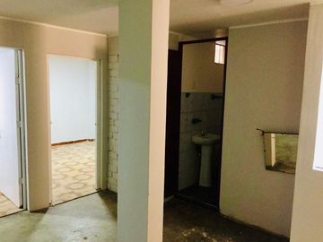 Vendo Casa De 3 Pisos+ Azotea En Asent. Humano 10 De Octubre