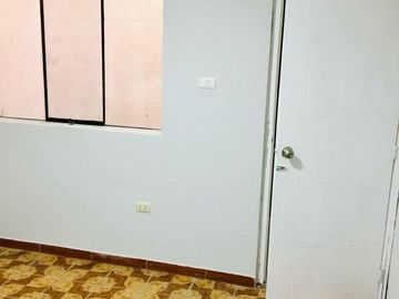 Vendo Casa De 3 Pisos+ Azotea En Asent. Humano 10 De Octubre