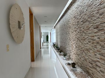 Venta Lujosa Finca Lago Calima con Acceso directo al Lago (Muelle Privado)