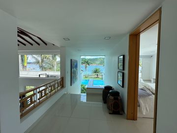 Venta Lujosa Finca Lago Calima con Acceso directo al Lago (Muelle Privado)