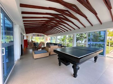 Venta Lujosa Finca Lago Calima con Acceso directo al Lago (Muelle Privado)