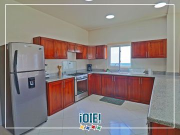En venta: Casa Playera con Amplio Patio en San Jacinto