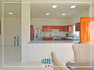 En venta: Casa Playera con Amplio Patio en San Jacinto