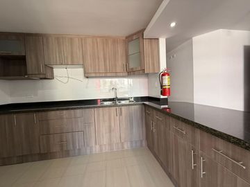 Departemanto en Venta en Jardines de Amagasí, cerca Megakiwi, Eloy alfaro, Embajada amerciana