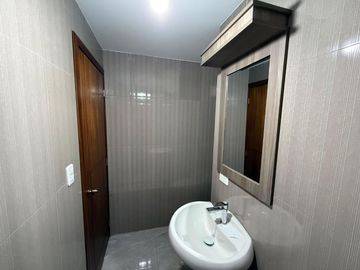 Departemanto en Venta en Jardines de Amagasí, cerca Megakiwi, Eloy alfaro, Embajada amerciana
