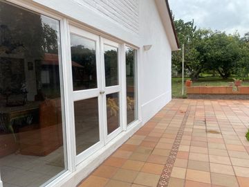 Guayllabamba El Quinche CASA QUINTA DE VENTA