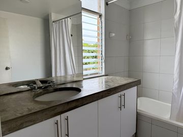 DUPLEX EN VENTA FRENTE A PARQUE, URB ALBORADA, SURCO