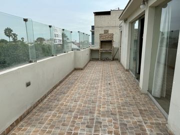DUPLEX EN VENTA FRENTE A PARQUE, URB ALBORADA, SURCO