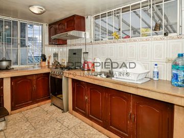 Casa en Venta Av. Luis Tufiño
