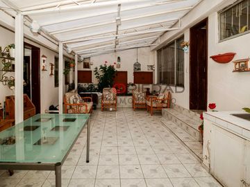 Casa en Venta Av. Luis Tufiño