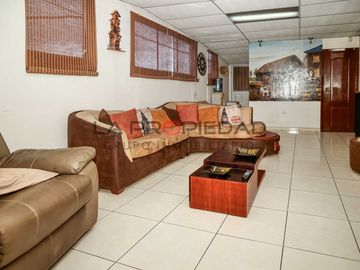 Casa en Venta Av. Luis Tufiño