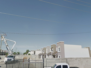 Casa en Remate-(65% Debajo De Su Valor Comercial, Solo Recursos Propios)-SIERRA DE BAZA, URBI VILLA DEL CEDRO JUAREZ-SK10
