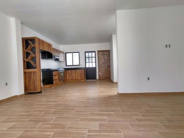 Céntrica casa nueva en Tequisquiapan, 3 rec, 2.5 baños, ¡Super ubicada!