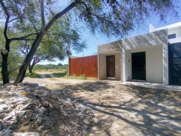 Céntrica casa nueva en Tequisquiapan, 3 rec, 2.5 baños, ¡Super ubicada!