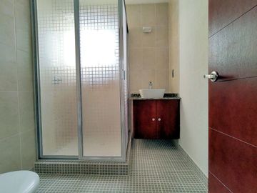 Casa en venta en Tequisquiapan, Club de Golf, Nueva 3 rec. amplia y luminosa