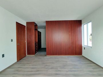 Casa en venta en Tequisquiapan, Club de Golf, Nueva 3 rec. amplia y luminosa
