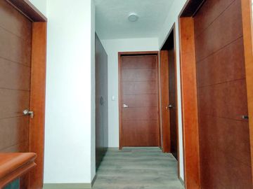 Casa en venta en Tequisquiapan, Club de Golf, Nueva 3 rec. amplia y luminosa