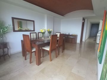 VENTA DE PENTHOUSE EN LOMAS MENGA
