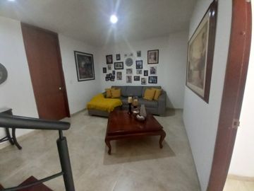 VENTA DE PENTHOUSE EN LOMAS MENGA