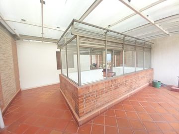 VENTA DE PENTHOUSE EN LOMAS MENGA