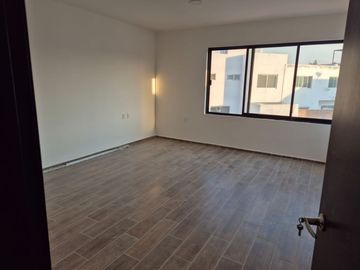 VENTA DE CASA EN FRACCIONAMIENTO BUGAMBILIAS