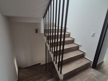 VENTA DE CASA EN FRACCIONAMIENTO BUGAMBILIAS