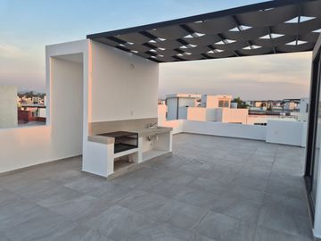 VENTA DE CASA EN FRACCIONAMIENTO BUGAMBILIAS