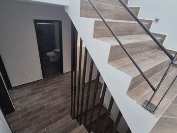 VENTA DE CASA EN FRACCIONAMIENTO BUGAMBILIAS