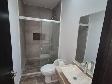 VENTA DE CASA EN FRACCIONAMIENTO BUGAMBILIAS