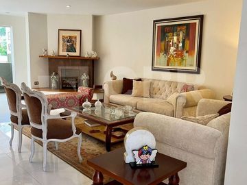 VENDO CASA EN LA MOLINA