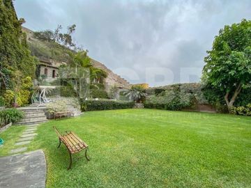 VENDO CASA EN LA MOLINA
